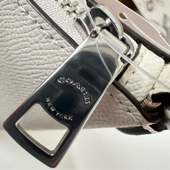 Coach CW336 Zip Top Crossbody Crossgrain Leather Small Handbag in Chalk & Silver - Picture 8 of 12